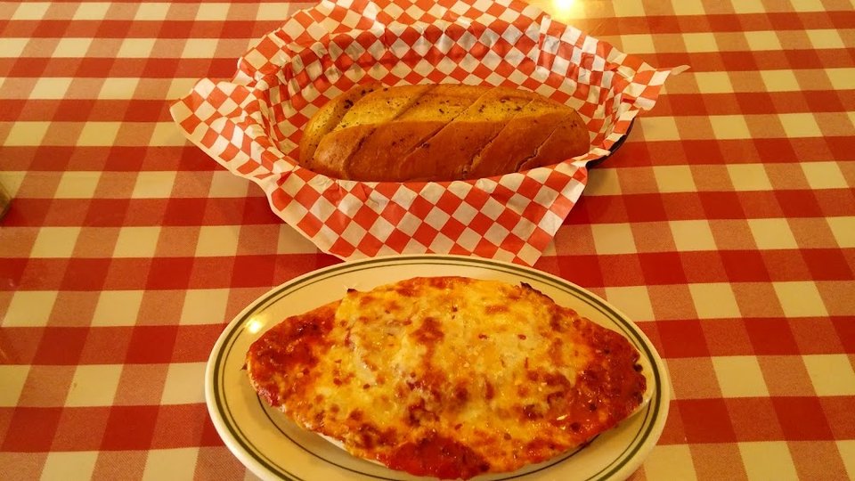 Lasagna and Garlic Bread
